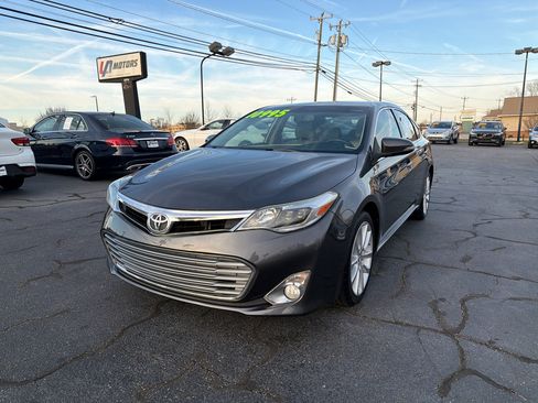 Used 2013 Toyota Avalon XLE Premium image 8
