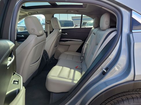Used 2023 Cadillac XT4 Luxury w/ Cold Weather Package image 25