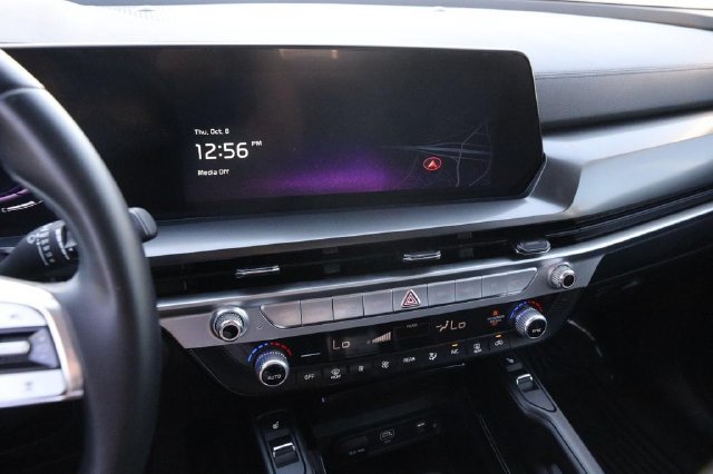 Used 2025 Kia Telluride S FWD image 19