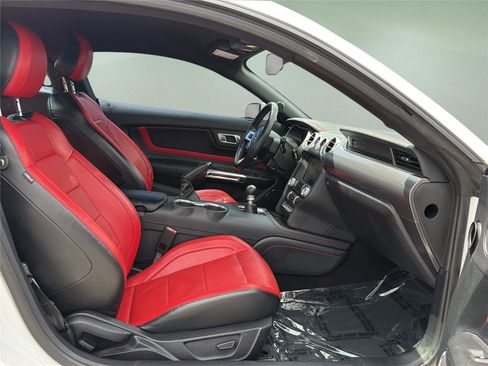 Used 2020 Ford Mustang GT Premium w/ GT Performance Package RWD image 13