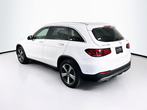 Used 2022 Mercedes-Benz GLC 300 4MATIC w/ Premium Package Lite image 5