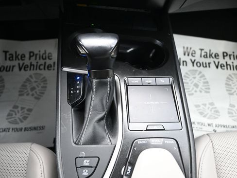 Used 2021 Lexus UX 250h w/ Premium Package image 18