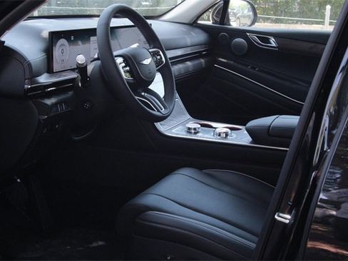 New 2025 Genesis GV80 3.5T Advanced image 9