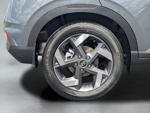 New 2026 Hyundai Venue SEL FWD image 39