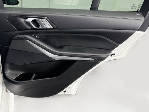 Used 2023 BMW X5 sDrive40i w/ M Sport Package image 26