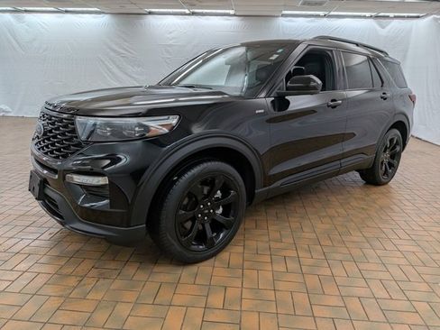 Used 2023 Ford Explorer ST-Line w/ Class IV Trailer Tow Package image 3