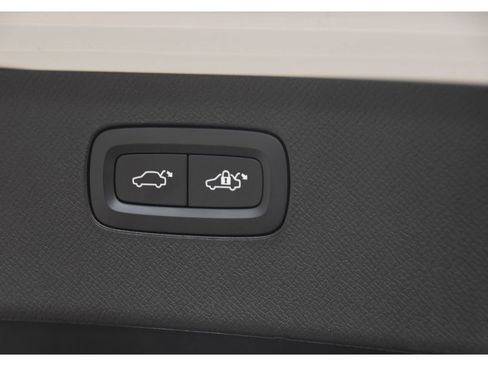 Certified 2023 Volvo XC90 B5 Plus image 26