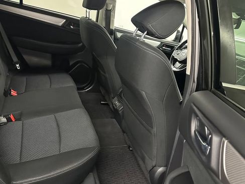 Used 2019 Subaru Outback 2.5i Premium AWD/4WD image 30