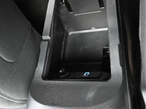 Used 2018 Ford Mustang Coupe w/ Equipment Group 101A RWD image 23