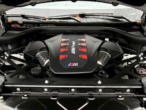 Used 2025 BMW X5 M Competition w/ Executive Package image 16