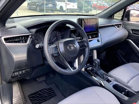 Used 2024 Toyota Corolla Cross AWD Hybrid image 17