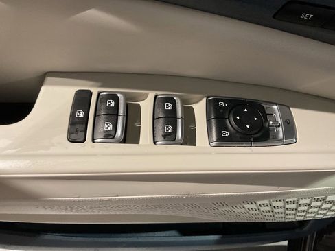 New 2026 Kia Carnival EX FWD image 9