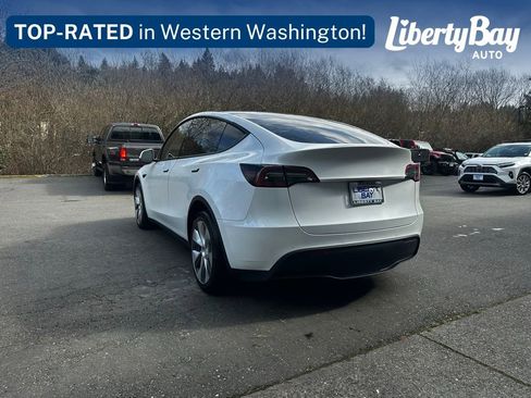 Used 2021 Tesla Model Y Long Range image 10