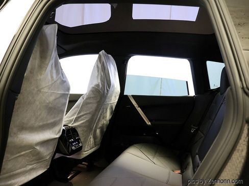 New 2026 BMW iX xDrive45 image 14