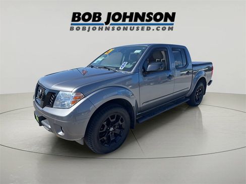 Used 2021 Nissan Frontier SV w/ Midnight Edition Floor Mats image 3