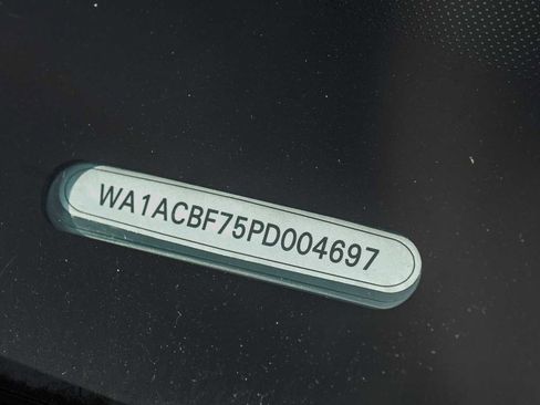 Used 2023 Audi Q7 Premium w/ Convenience Package image 12