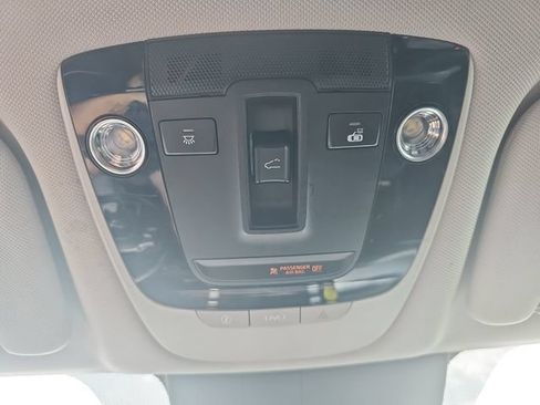 Used 2021 Kia Sorento EX FWD image 25