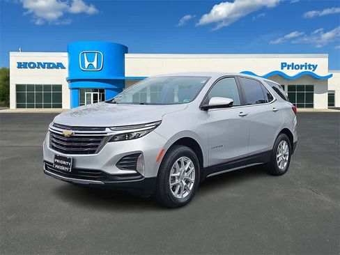Used 2022 Chevrolet Equinox LT image 1