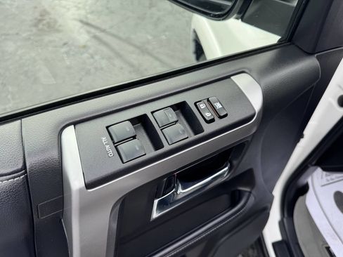 Used 2019 Toyota 4Runner SR5 image 22