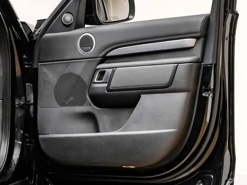 Used 2022 Land Rover Discovery S R-Dynamic image 42