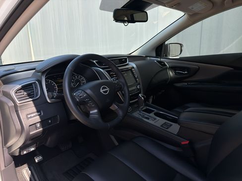 Used 2023 Nissan Murano SV FWD image 10
