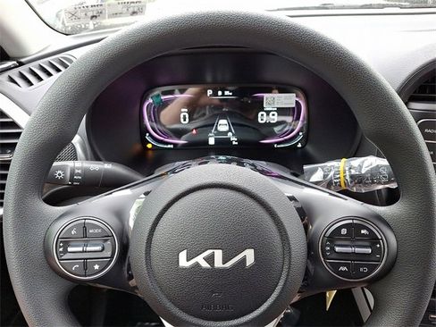 New 2025 Kia Soul LX w/ LX Technology Package image 13