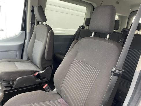 Used 2019 Ford Transit 150 XLT image 4
