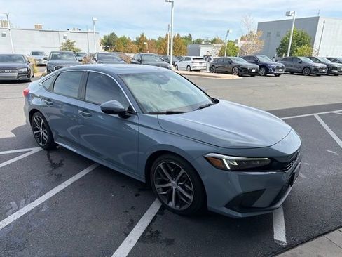 Used 2024 Honda Civic Touring image 2