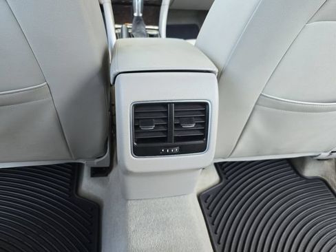 Used 2014 Volkswagen Passat TDI SEL Premium FWD image 15