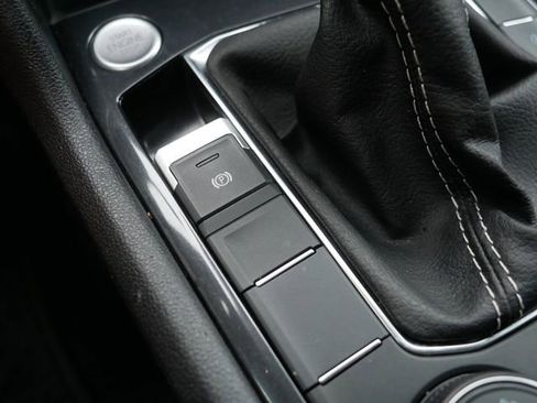 Used 2024 Volkswagen Tiguan S AWD/4WD image 33