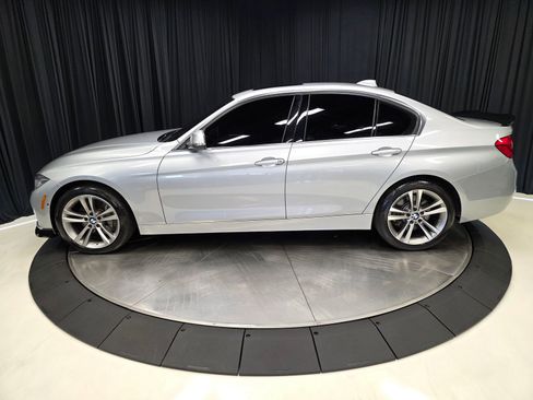 Used 2018 BMW 340i xDrive Sedan AWD/4WD image 10