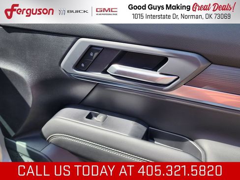 New 2027 GMC Terrain Elevation w/ Elevation Premium Package FWD image 37