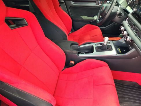 Used 2024 Honda Civic Type R image 12
