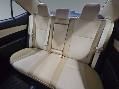 Used 2017 Toyota Corolla LE image 17