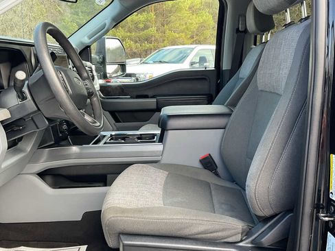Used 2024 Ford F250 XLT w/ Black Appearance Package image 24