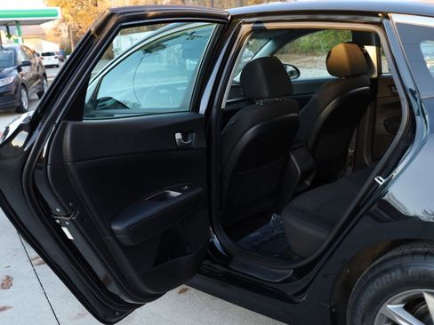 Used 2019 Kia Optima LX image 16