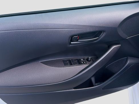 Used 2025 Toyota Corolla LE FWD image 16