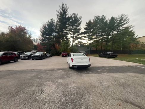 Used 2024 Cadillac CT4 Luxury image 16