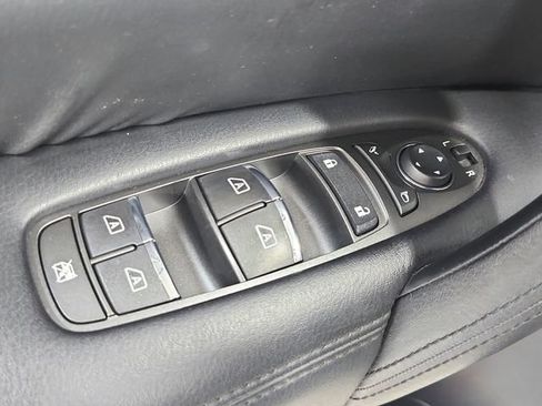 Used 2024 Nissan Armada SL AWD/4WD image 36