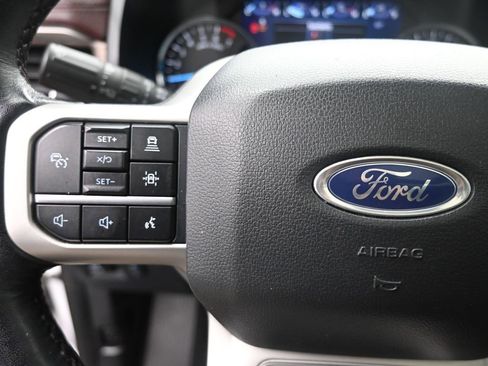 Used 2024 Ford Expedition Limited image 15