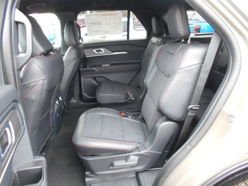 New 2026 Ford Explorer ST image 7