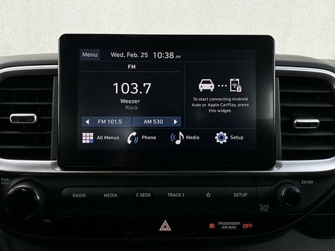 Used 2025 Hyundai Venue SEL image 29