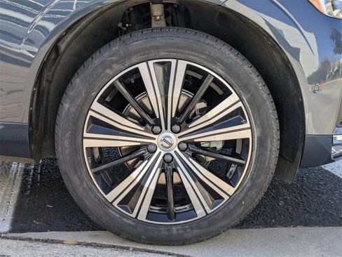 Certified 2023 Volvo XC60 B5 Plus w/ Protection Package Premier image 11