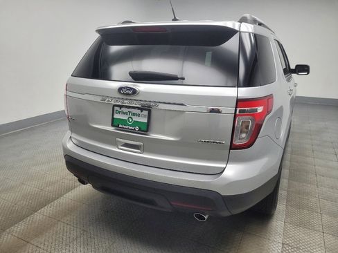 Used 2015 Ford Explorer XLT w/ Equipment Group 202B FWD image 7