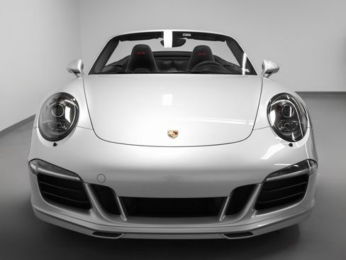 Used 2015 Porsche 911 Carrera GTS image 7