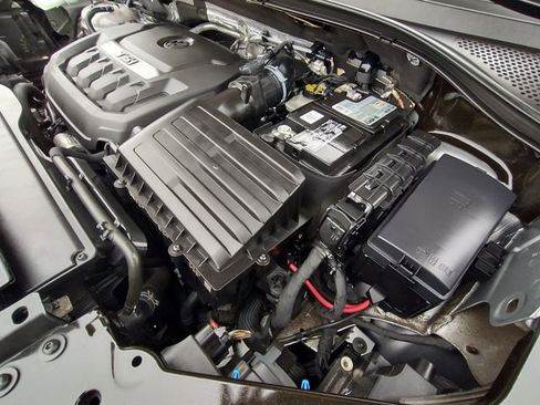 Used 2020 Volkswagen Tiguan SE image 70