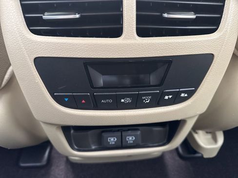 Used 2020 Acura MDX SH-AWD image 14