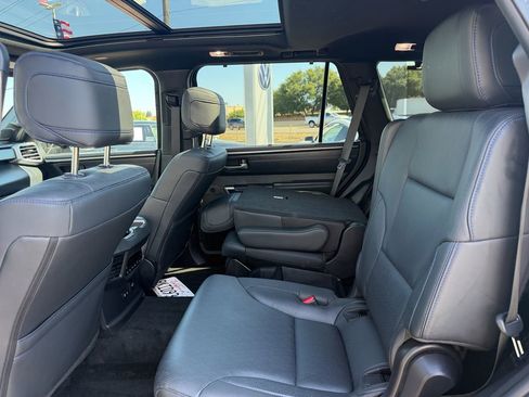 Used 2024 Toyota Sequoia Platinum AWD/4WD image 27