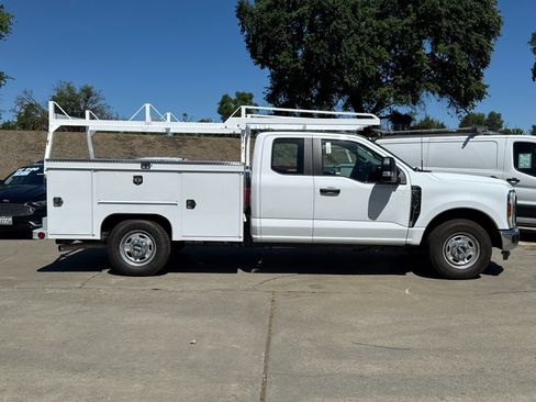 New 2026 Ford F250 XL image 2