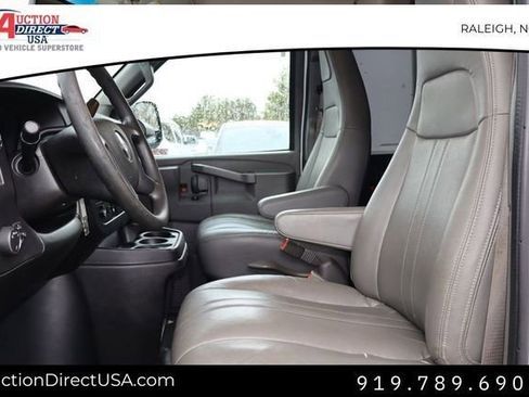 Used 2019 GMC Savana 2500 Work Van image 8